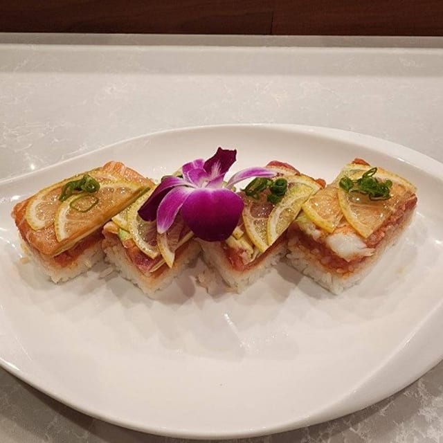 Oshizushi.
